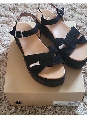 Black Bow UGG Platform Sandals - Women's Comfort Wedge